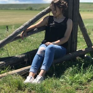 Meet your Posher, Isabella